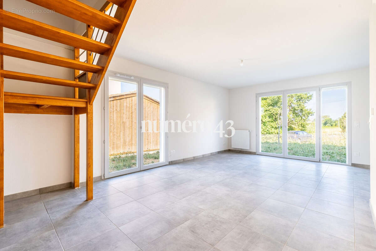 Maison 68 m² à Nerigean  - photo 4