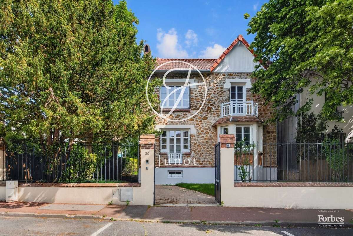 Maison à SAINT-CLOUD