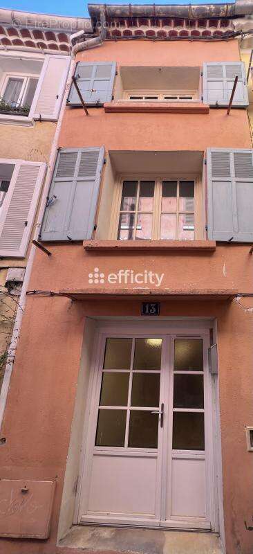 Maison à HYERES