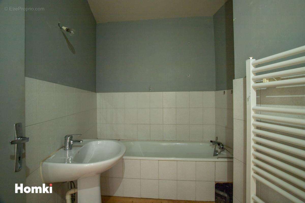 Appartement à LA SEAUVE-SUR-SEMENE