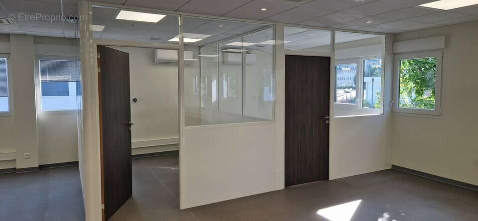 Commerce à ARCHAMPS