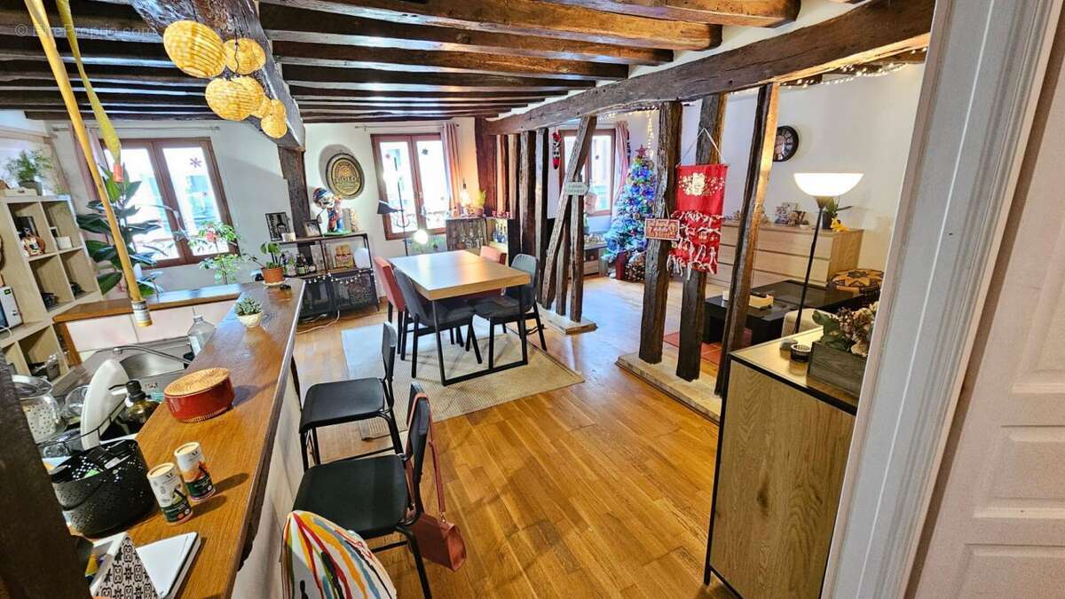 Appartement à HOUDAN