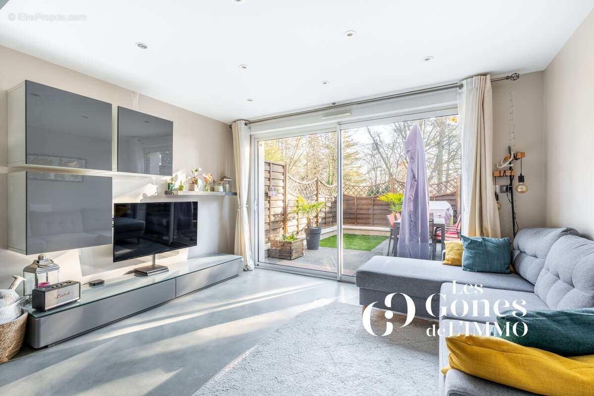 Appartement à CRAPONNE