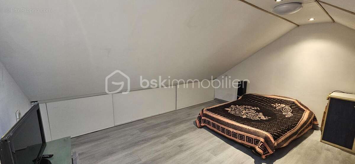 Maison à LA QUEUE-EN-BRIE