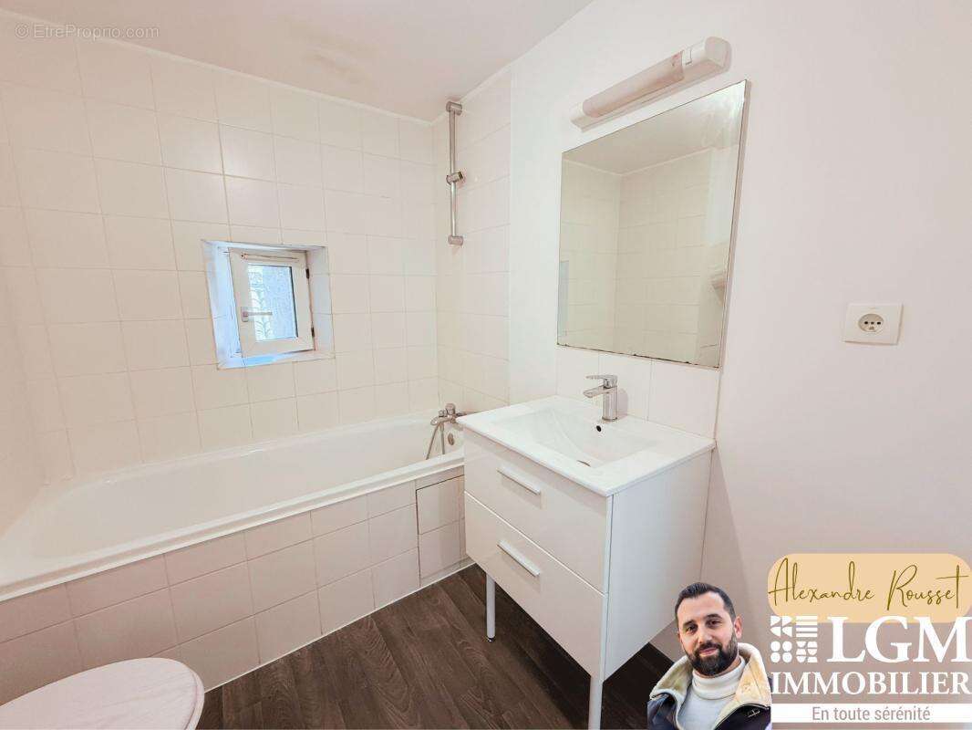 Appartement à LA CALMETTE