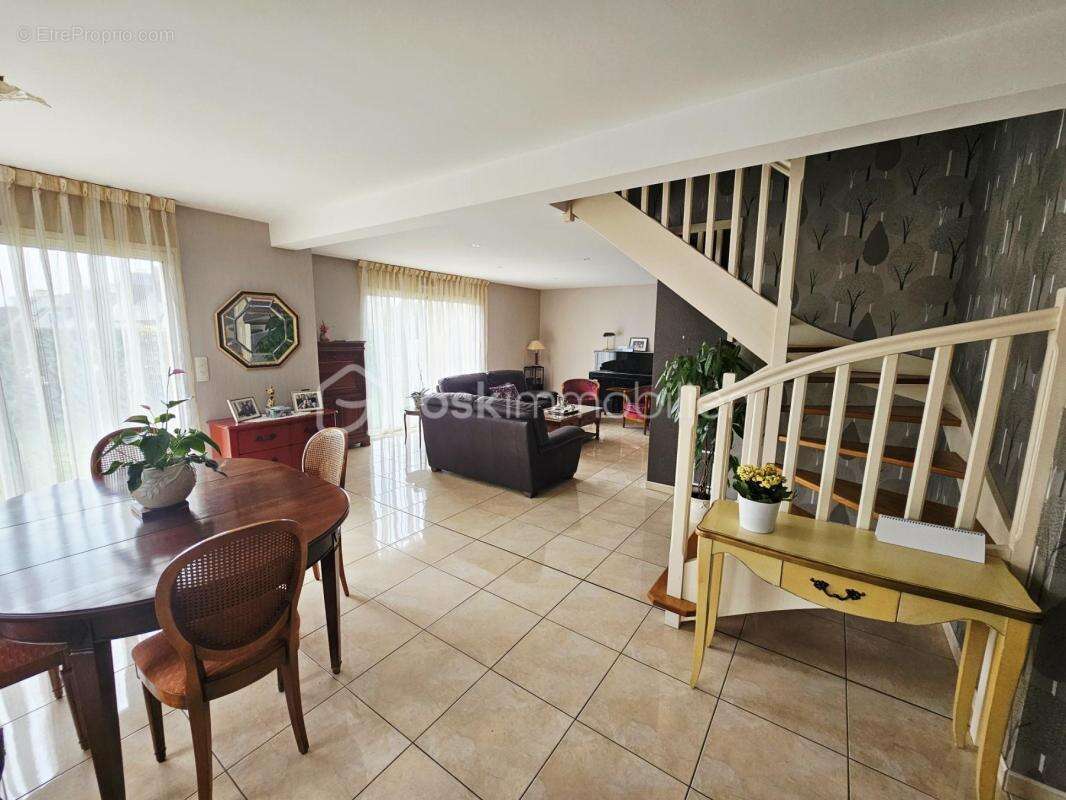 Chartres-de-bretagne / maison bourgeoise 4 chambres - photo 2