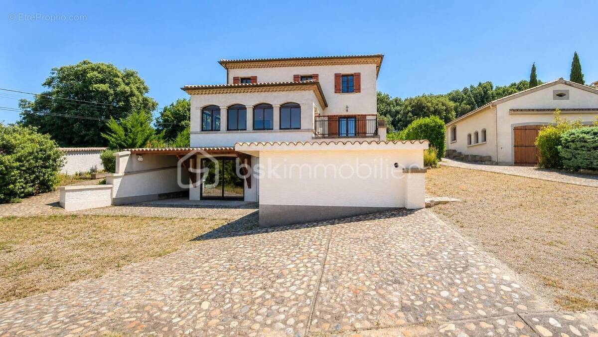 Maison à GRIGNAN