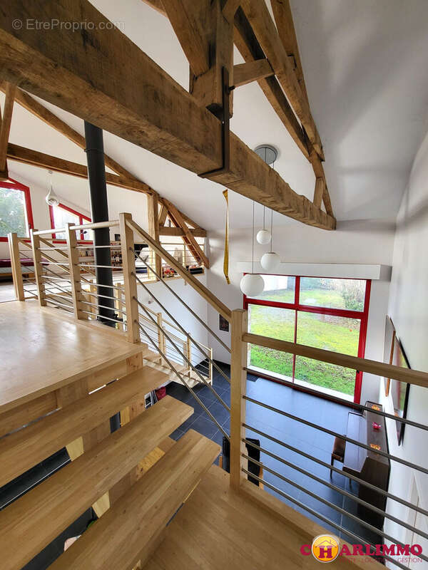 Maison à CHAILLAC-SUR-VIENNE