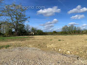 Terrain à CADILLAC-EN-FRONSADAIS