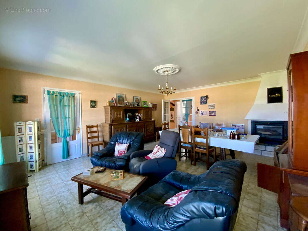 Maison Jonzac 6 pièce(s) 140 m2  et sous sol - photo 5
