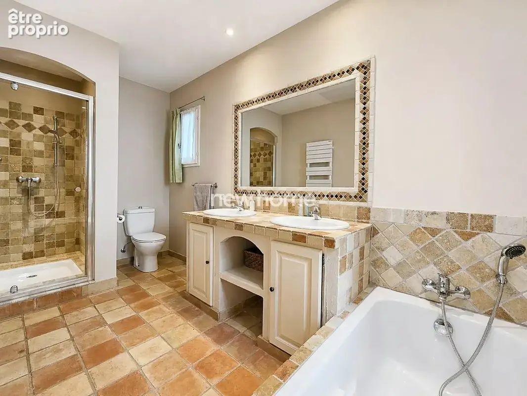 Lorgues – Propriété de charme avec vue panoramique, piscine et jardin d’exception - photo 24