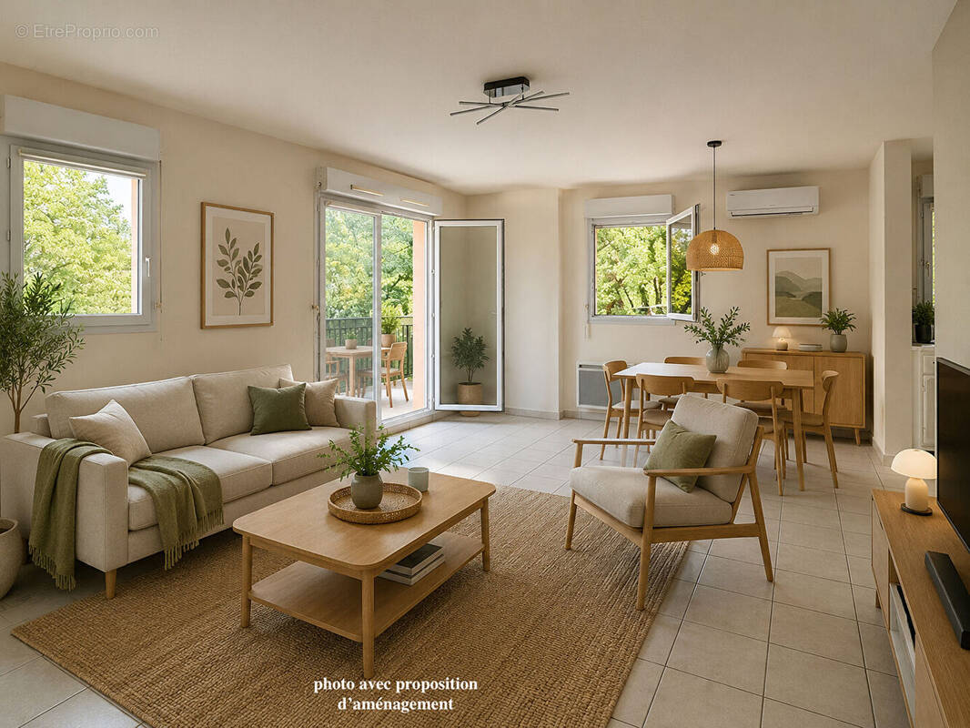 Appartement à LA ROQUE-D'ANTHERON