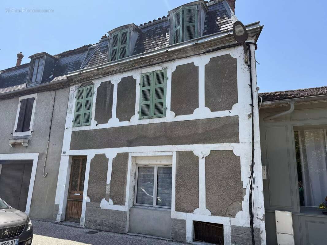 Maison à SAUVETERRE-DE-BEARN