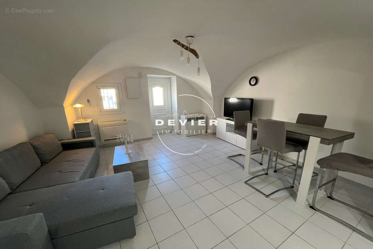 Appartement à SAINT-GENIES-DES-MOURGUES