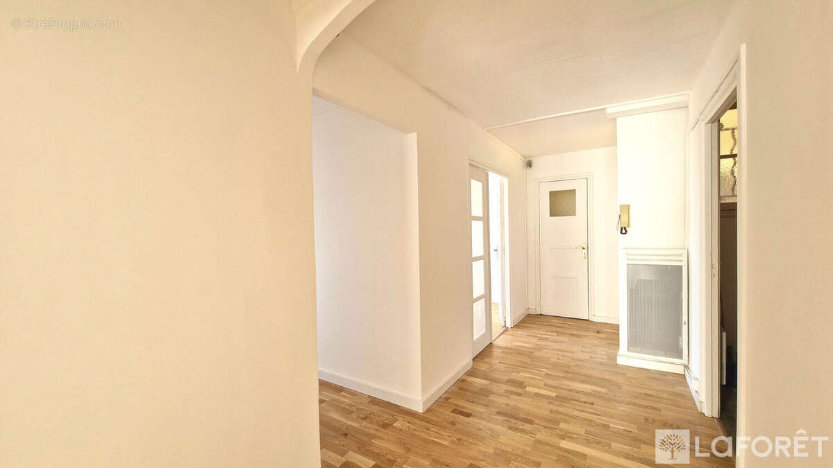 Appartement à FREJUS