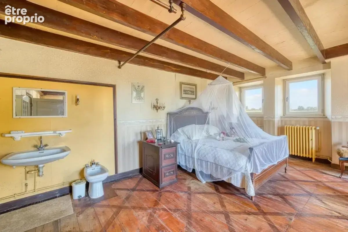 Maison de 8 pièces de 244 m² à Saint-Sever-de-Saintonge - photo 15