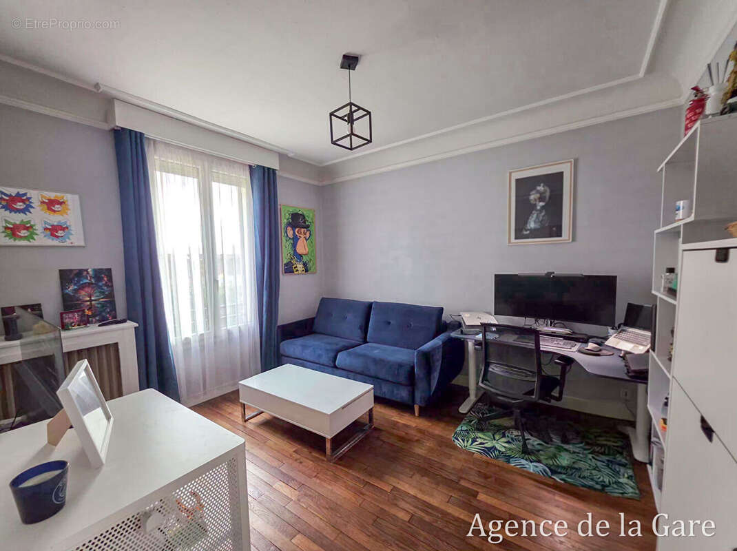 Maison à SARTROUVILLE