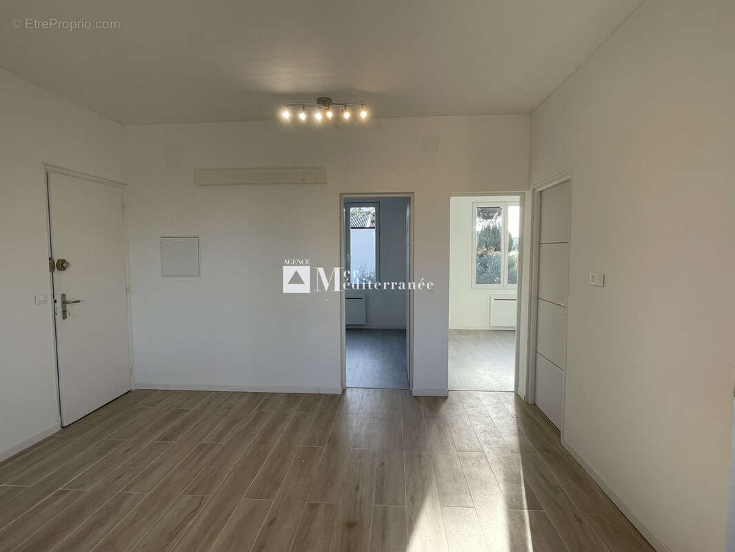 Appartement à COGOLIN