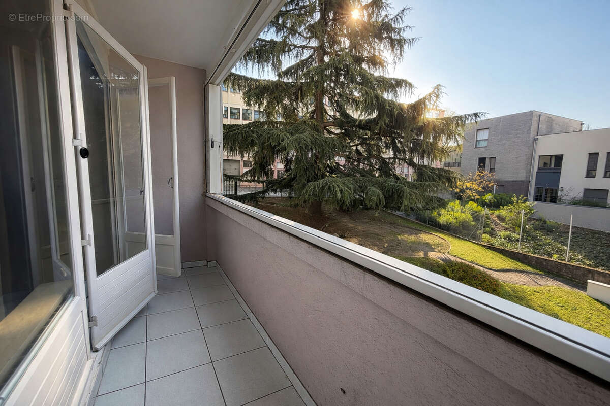 Appartement à LYON-8E