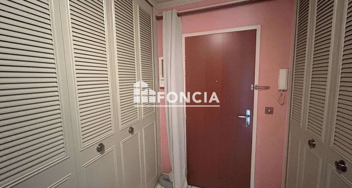 Appartement à LE MESNIL-ESNARD