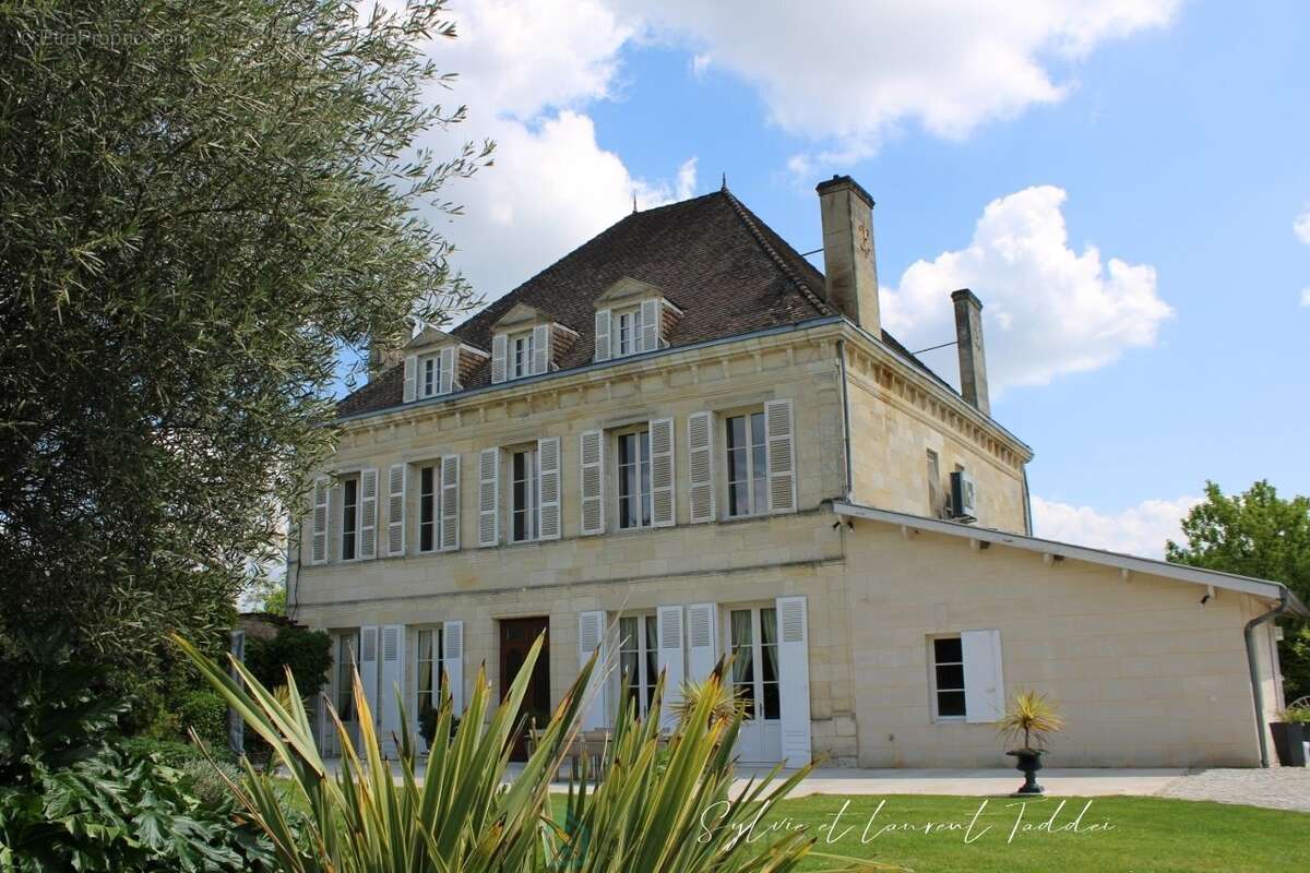 Maison à MONTGUYON