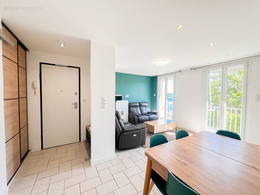 Appartement à PORT-DE-BOUC