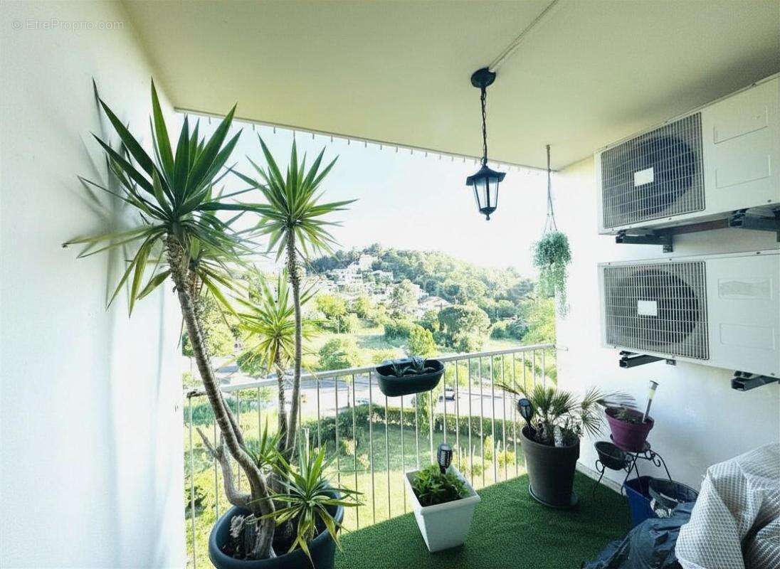 Appartement à MARSEILLE-12E