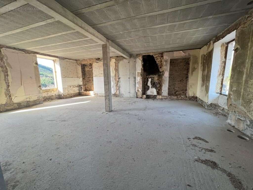Appartement à MARVEJOLS