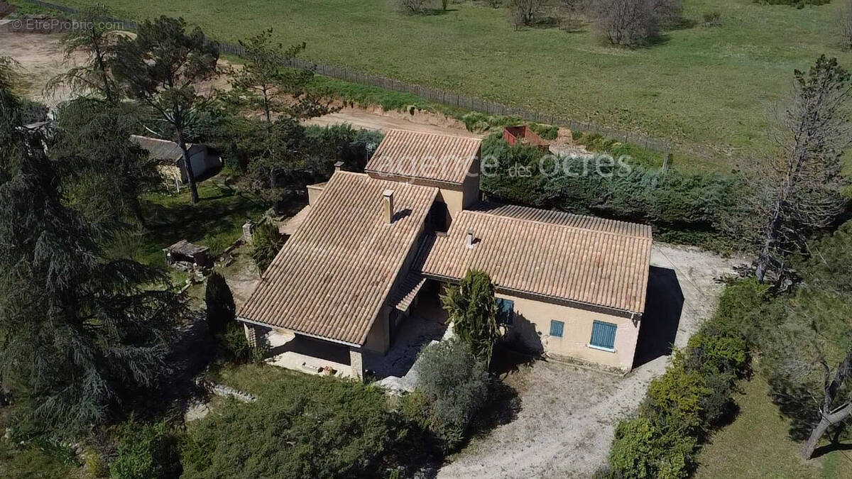 Maison à ROUSSILLON