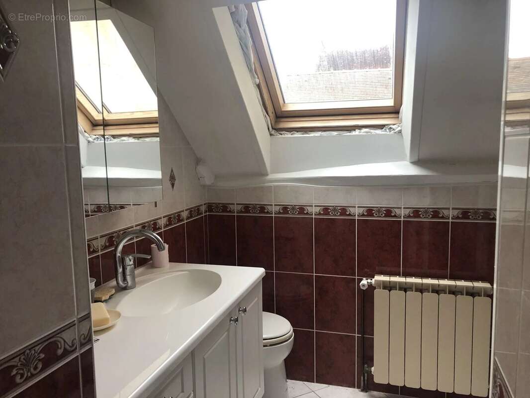 Maison à VILLENEUVE-L&#039;ARCHEVEQUE