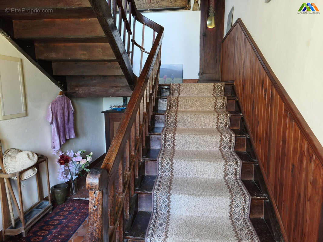 Maison 266 m² à Puydarrieux  - photo 5