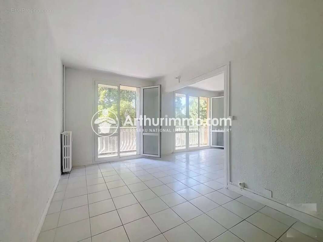 F4 avec balcon-park+cave - photo 4