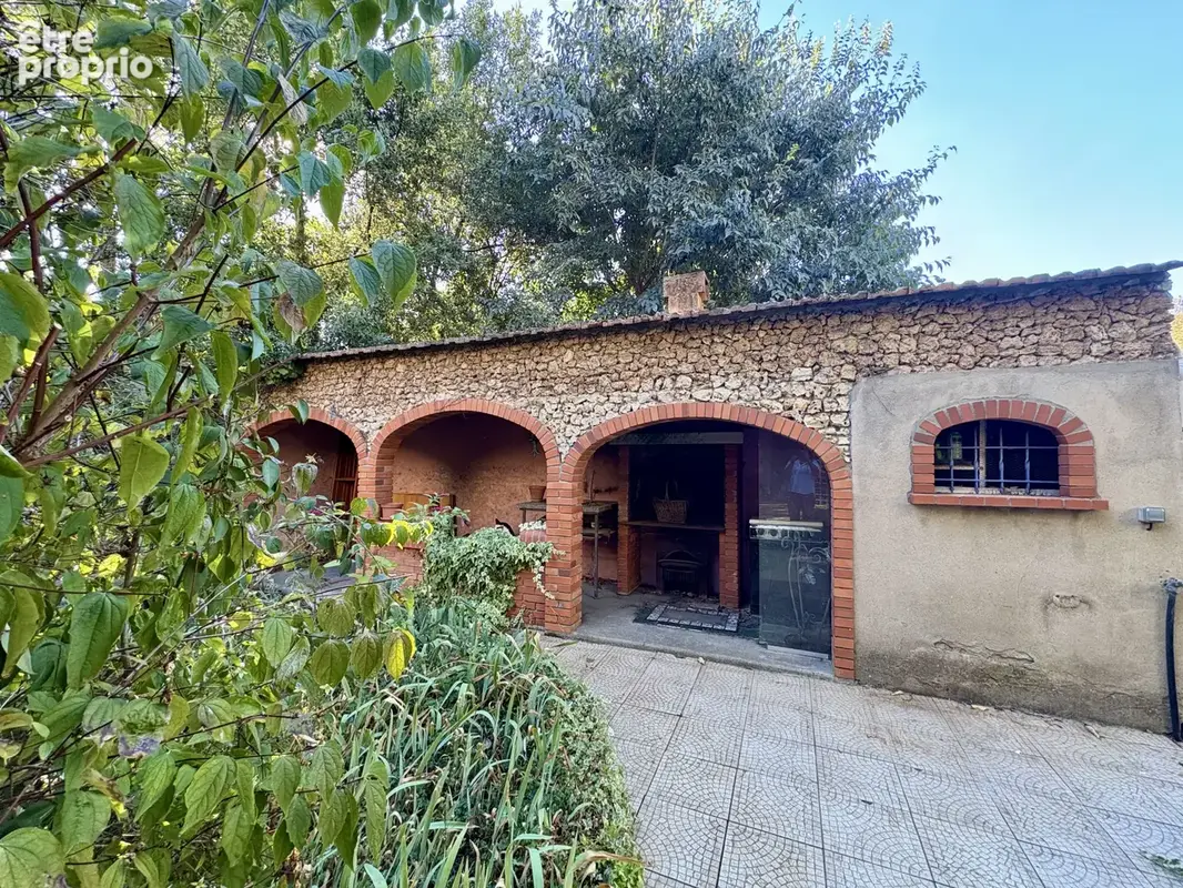 Maison de ville 8 pièces avec jardin et dépendance - photo 9
