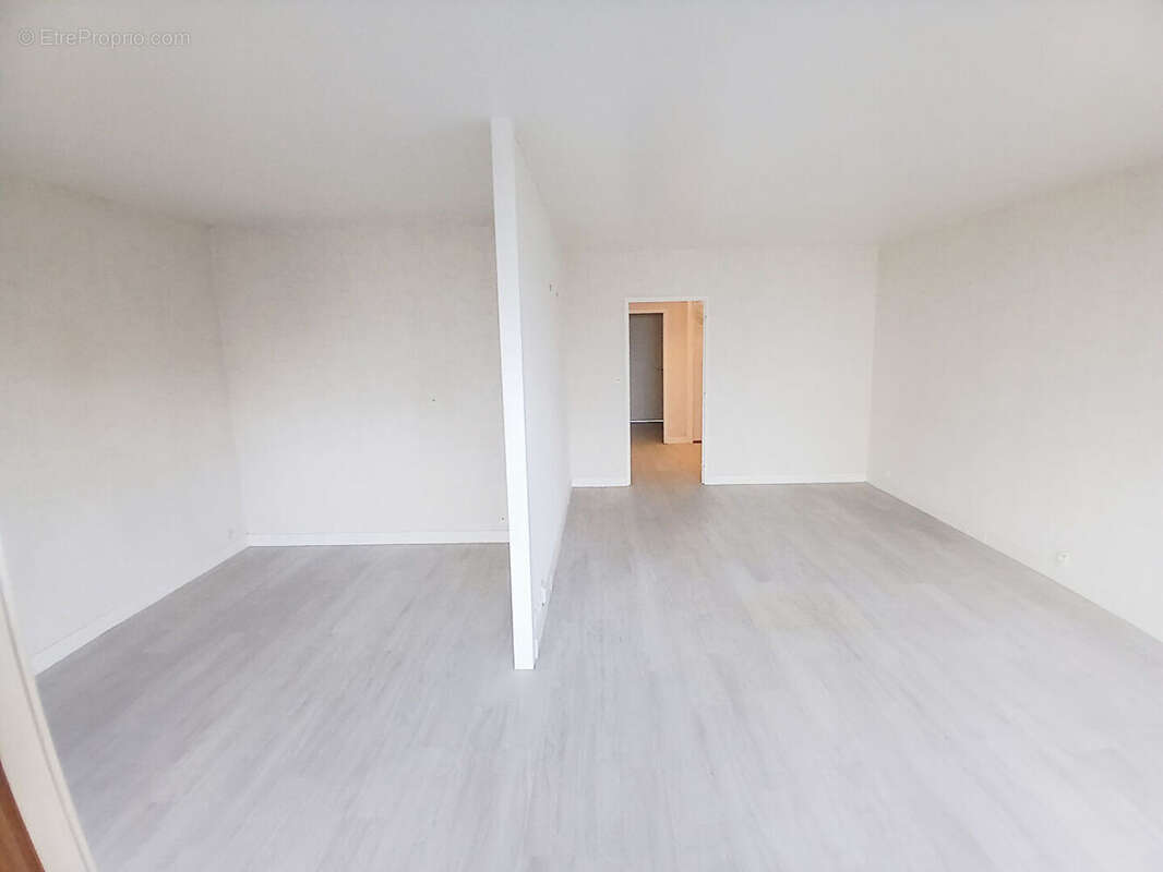 Appartement à NANTERRE