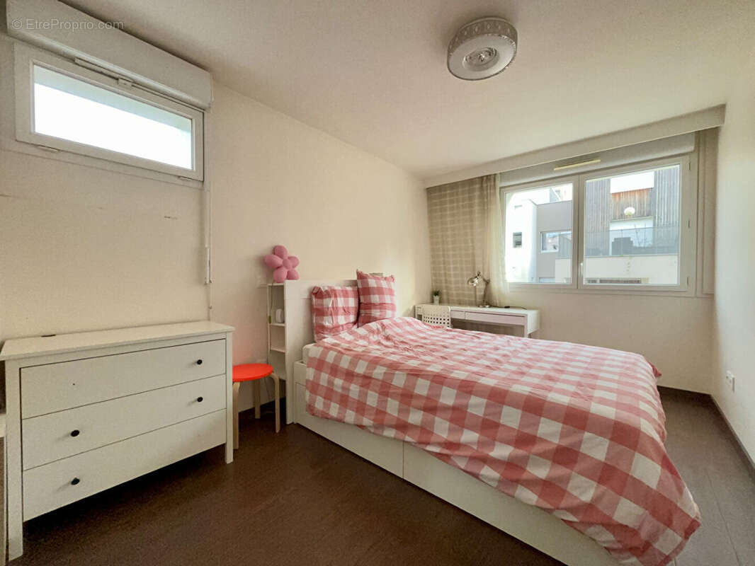 Appartement à NANTERRE