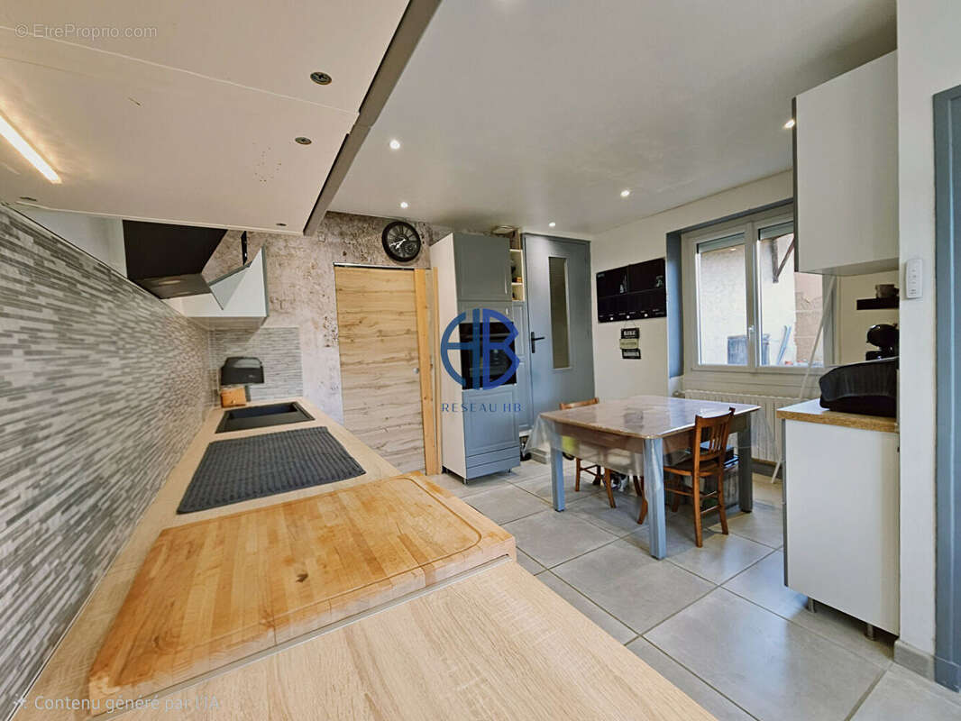 Maison à DOLOMIEU