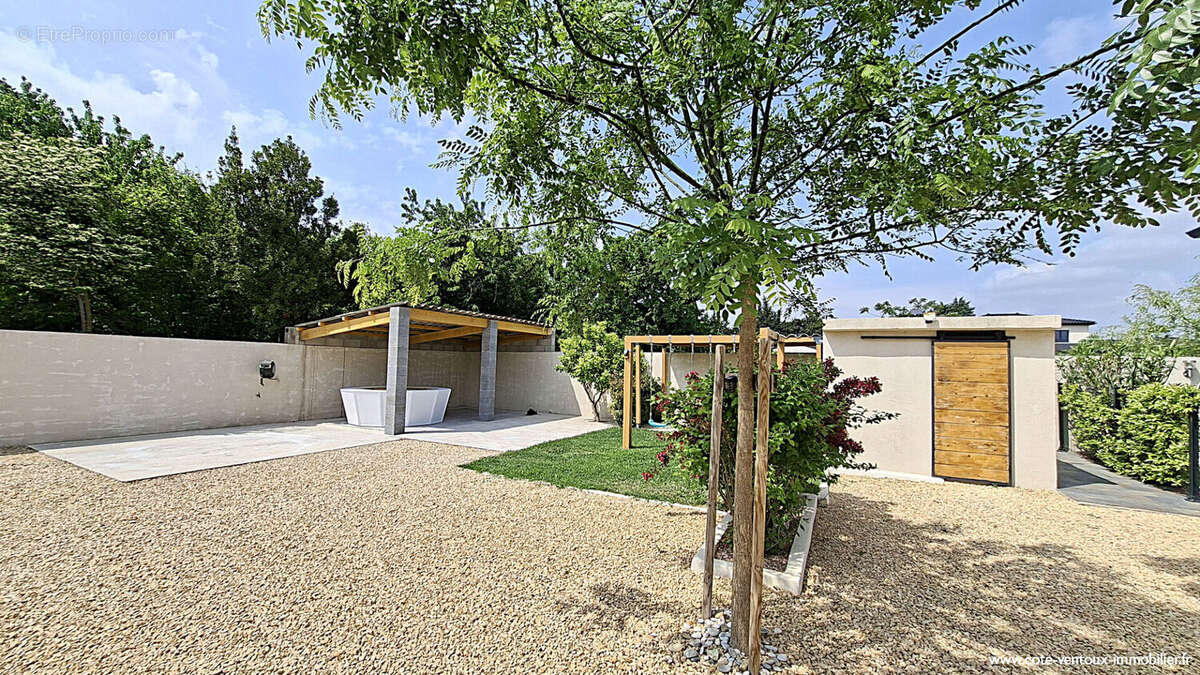 Maison à MONDRAGON