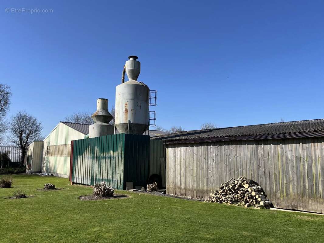 Commerce à LE VIEUX-MARCHE