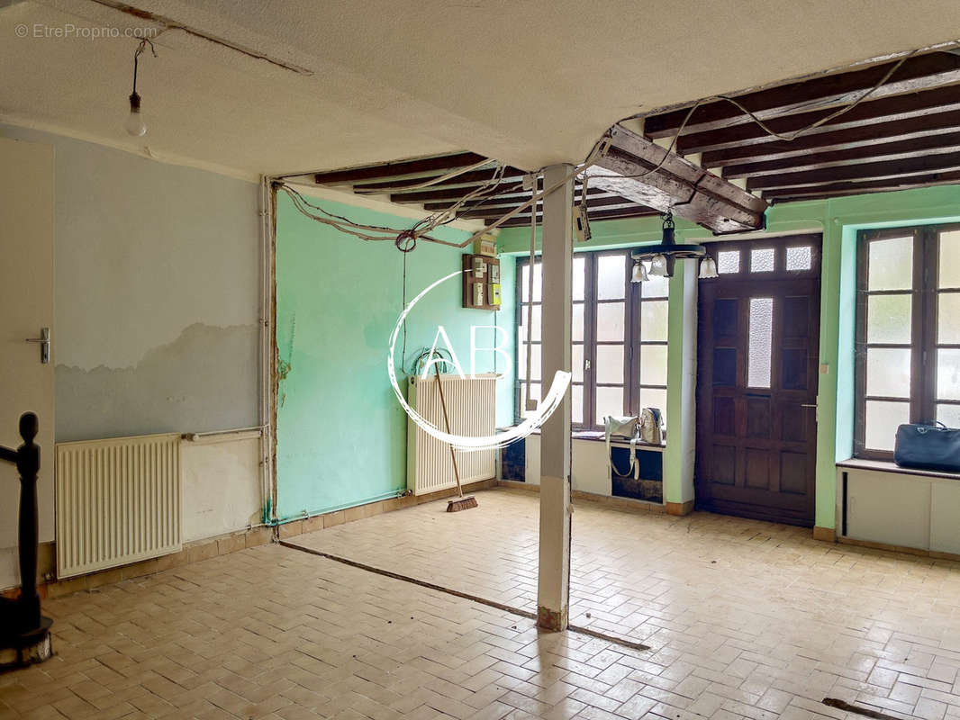 Maison à LIGNIERES-ORGERES