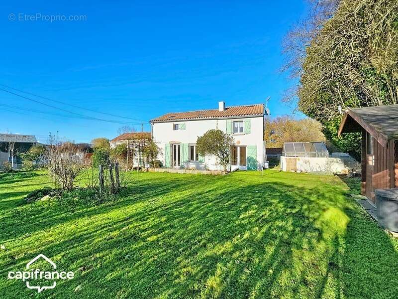 Maison à ARGENTON-CHATEAU