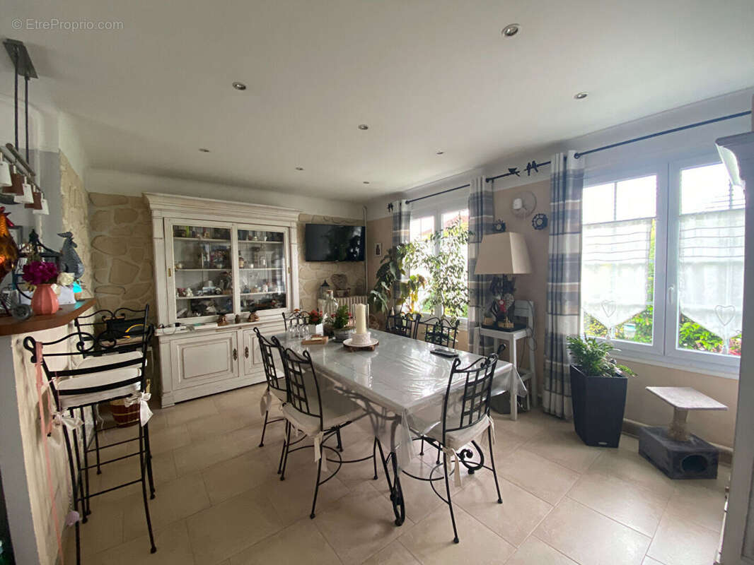 Maison à NANTEUIL-LES-MEAUX