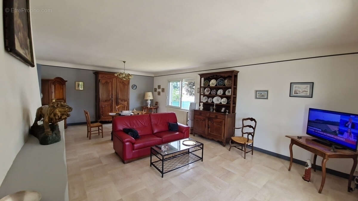 Maison à BONNEUIL-MATOURS