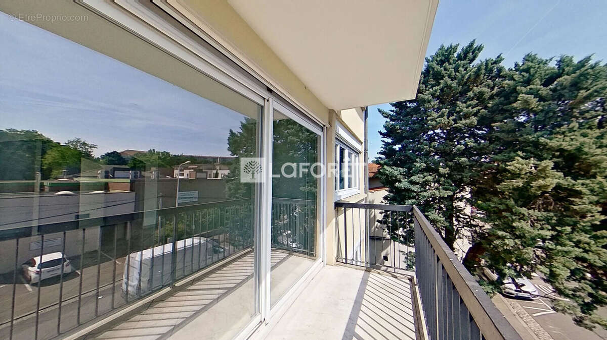 Appartement à LYON-8E