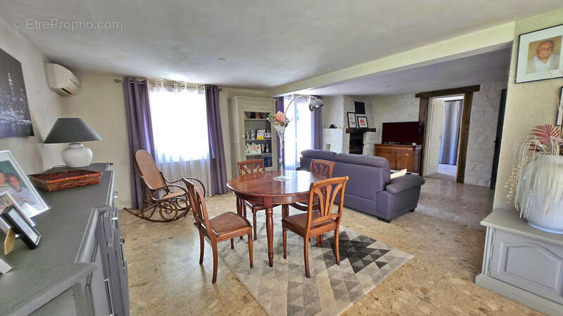 Maison à ORADOUR-SUR-GLANE