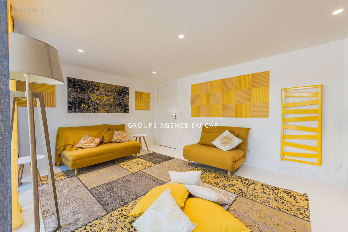 Villa contemporaine valescure  avec piscine garage et depandances - photo 16