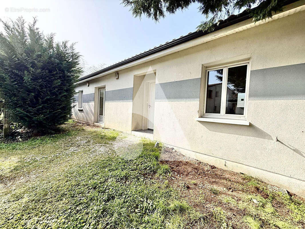 Maison à IZON