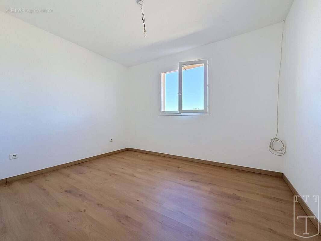 Proche centre RUOMS - Villa 3 chambres - 2 terrasses - photo 7