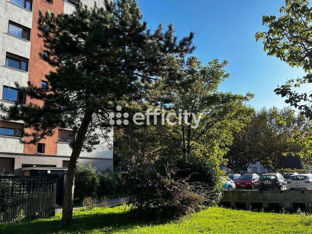 Appartement à BONDY