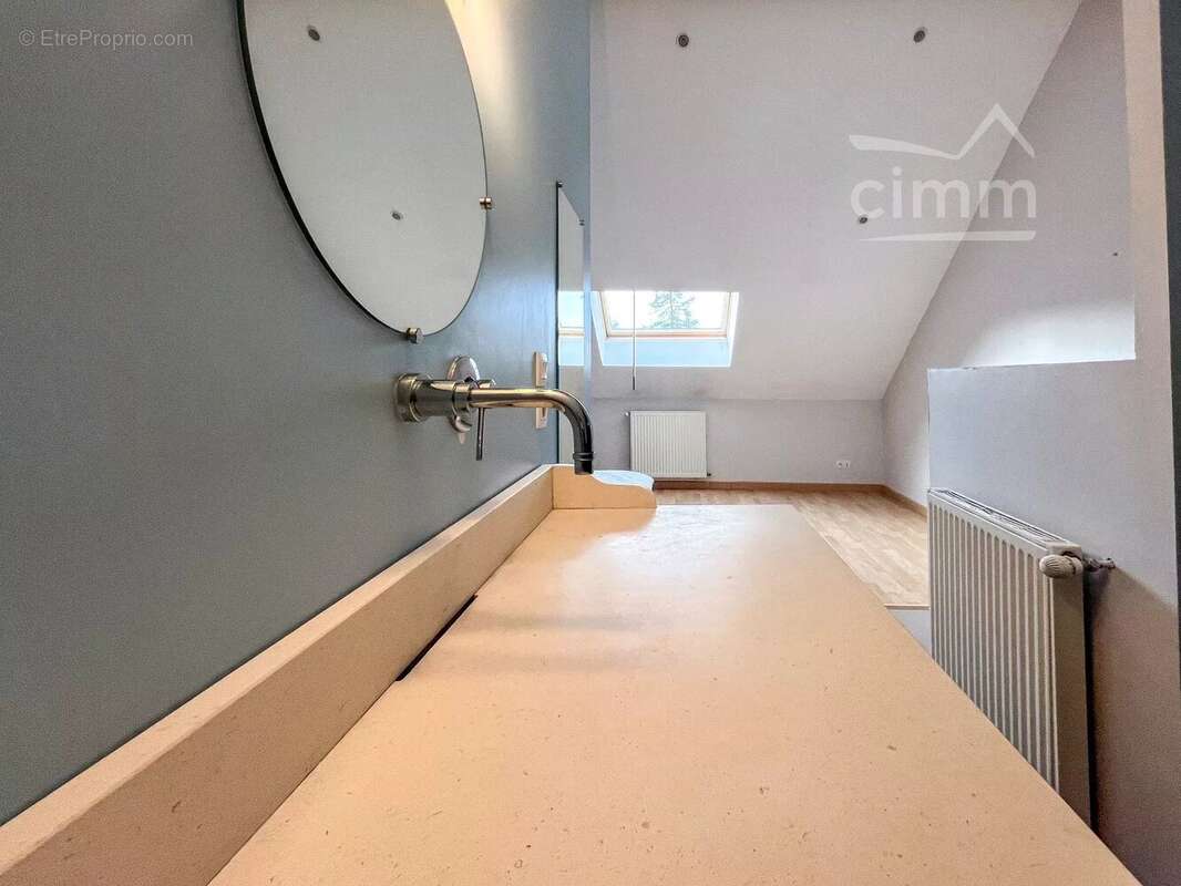 Maison à LA TERRASSE