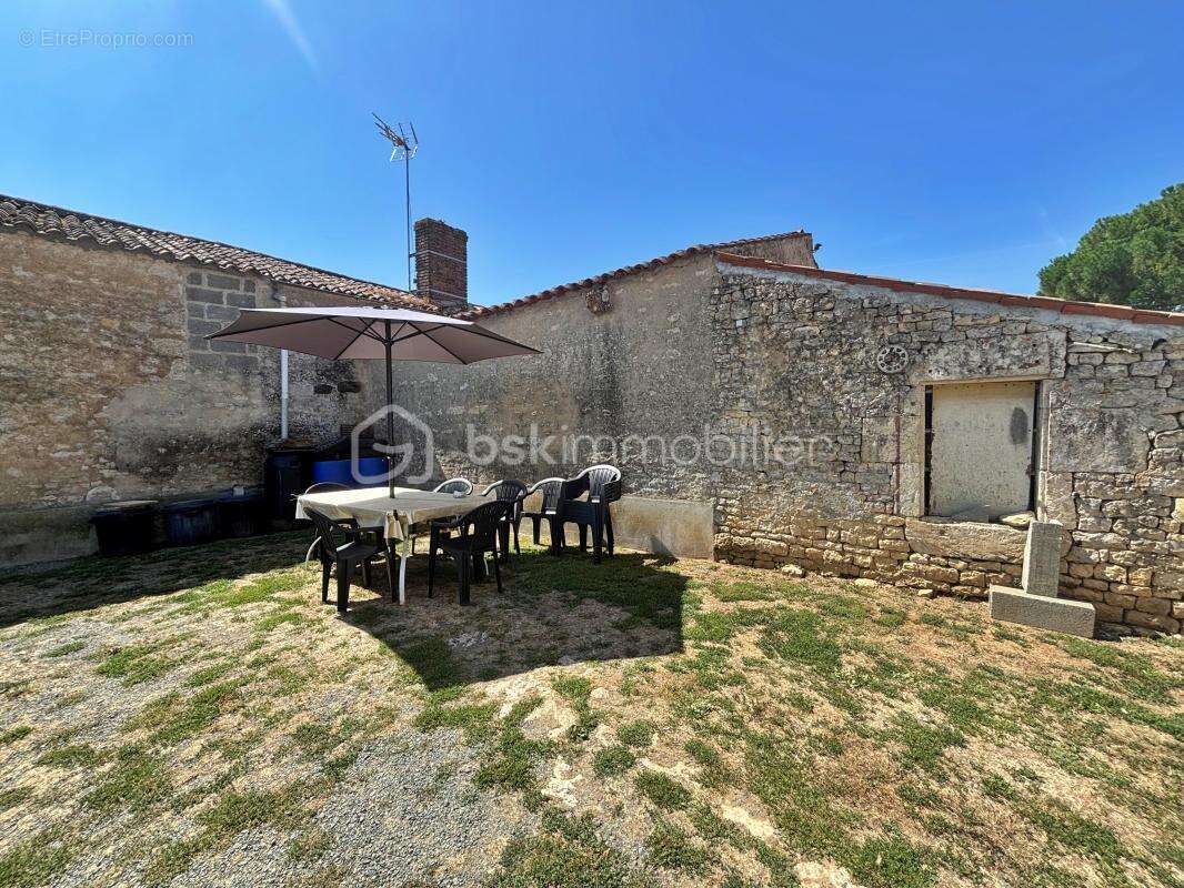 Maison à LE LANGON
